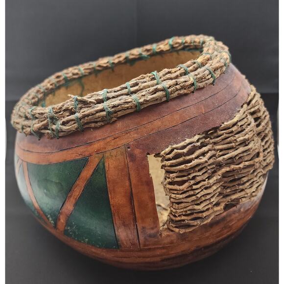 Natural Gourd Basket weaved twigs and hand painted - Picture 3 of 15